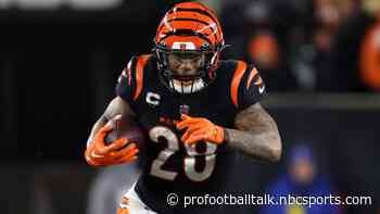 Joe Mixon pleads not guilty to menacing charge