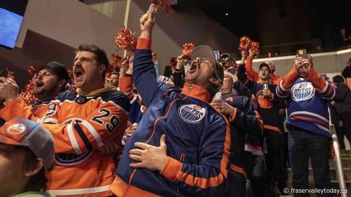 Edmonton Oilers ask fans to ‘refrain from throwing things on the ice’ at Rogers Place