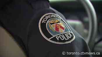 18-year-old rushed to hospital, suspect arrested after daylight stabbing near Casa Loma