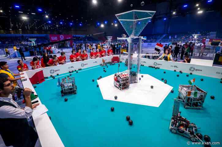 2 Central Texas schools compete in robotics competition