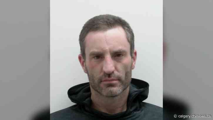 Man wanted on warrants after northeast Calgary restaurant break-in