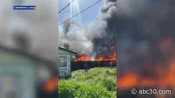 Retired Tulare fire chief helps save homes from fast-moving fire in Visalia