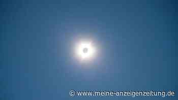 Australischer Küstenort bestaunt Sonnenfinsternis