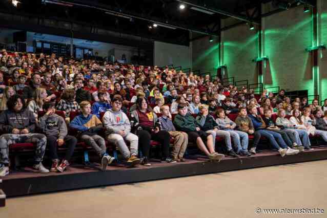 Regionaal Landschap en vzw Durme tonen film over hoe lastig de weidevogels het hebben aan 200 leerlingen