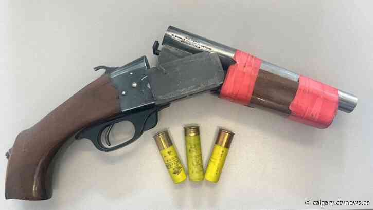 Medicine Hat police seize sawed-off shotgun, arrest man