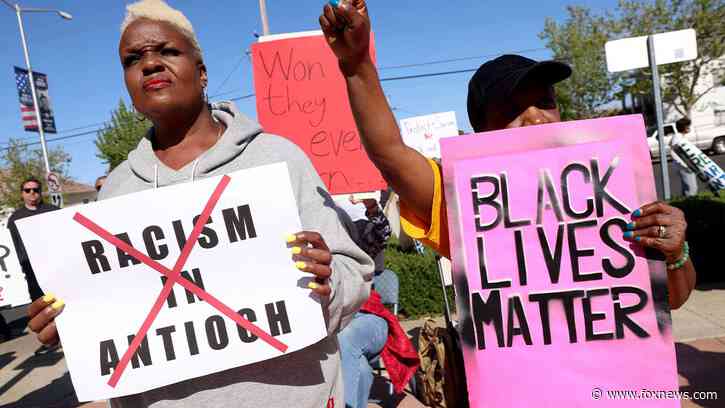 California city audits police after racist, hostile text messages circulates department