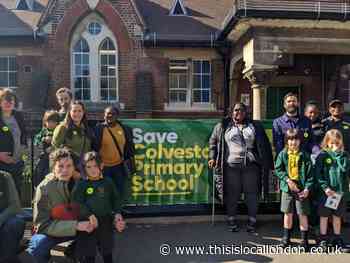 Author Michael Rosen joins bid to stop Hackney school merger