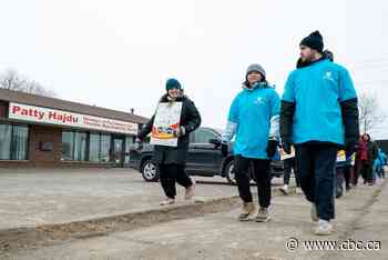 PSAC workers hit the picket line in Thunder Bay as nationwide strike continues