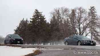 Highway 1 closed as spring snowstorm blows through southern Manitoba for 2nd straight day