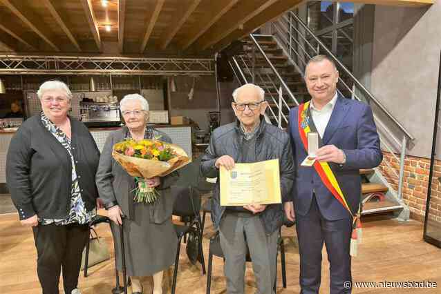 Ere-hoofdveldwachter Michel Tweepenninckx gehuldigd