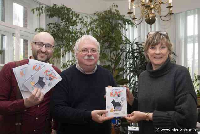 Karol en Terènce stellen nieuw boekje ‘Nooit geleerd om kat te zijn’ voor