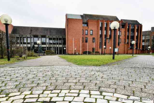 “Dacht dat hij voor de ogen van zijn dochtertjes had gemasturbeerd”: celstraf met uitstel voor man die tandprothese uitsloeg bij zeventiger die hij ten onrechte verdacht van exhibitionisme