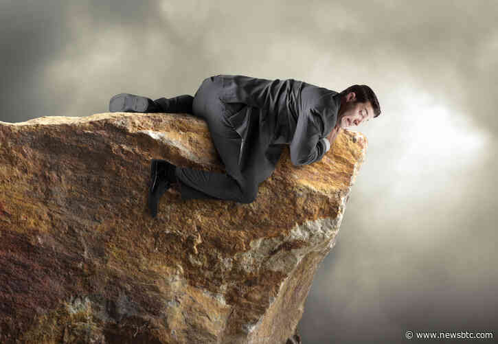 FTT Token On a 8% Rockslide Despite FTX Ray Of Hope. Here’s Why