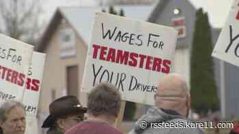 Forest Lake school bus drivers threaten to strike, arguing for higher wages