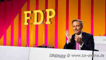 Christian Lindner wiedergewählt: Der FDP-Chef drückt die Beifallsknöpfe