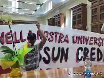 "Urla e sedie rovesciate". La violenza femminista contro i Pro Vita