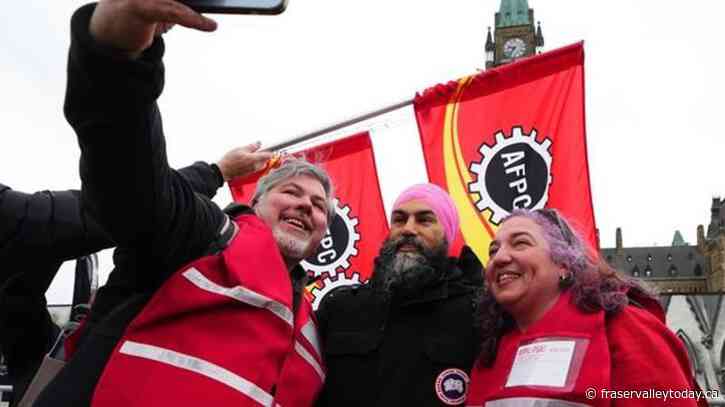 Federal public-service strike lands in middle of political battle for working class