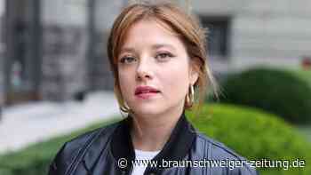 Jella Haase geht gegen Stress Fastenwandern