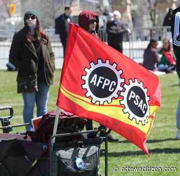 Feds’ messaging about working during PSAC strike is 'highly inappropriate,' says tax union head