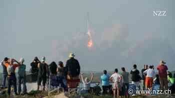 Die grösste Rakete aller Zeiten ist gestartet – und kurz darauf explodiert