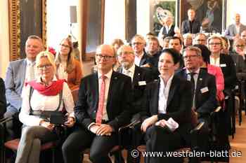 Höxter: Ehrung des Verbandes für „Mister Gartenschau"