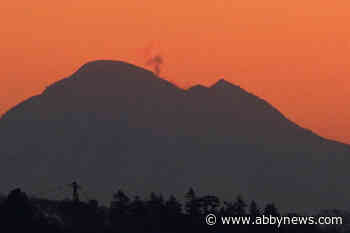 A picturesque volcano, Mount Baker steaming is ‘mostly’ hot water, says UVic prof