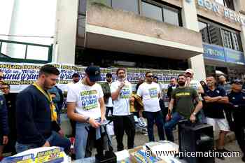 "On est des Toulonnais, merde, on a envie de bander": les supporters intéressés pour entrer au capital du Sporting