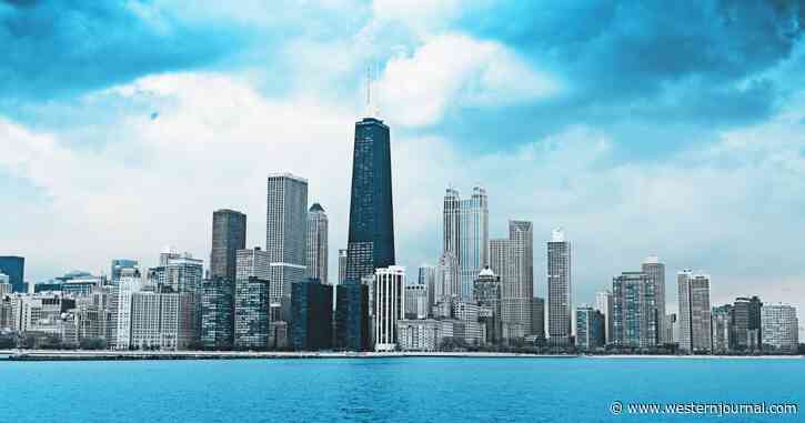 Op-Ed: The Entire Country Needs to Watch What's Happening in Chicago