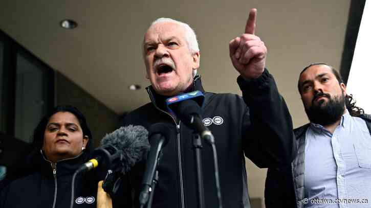 PSAC, Treasury Board president blame each other for the pace of contract talks