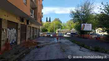 "Finestra sul burrone". La voragine è aperta da due anni, ma nessuno vuole pagare per sistemarla