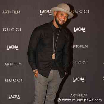 Usher dreams of Super Bowl headlining show