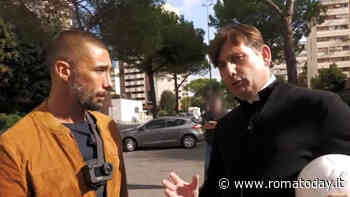 Brumotti e don Coluccia a caccia di pusher nei cortili delle case popolari