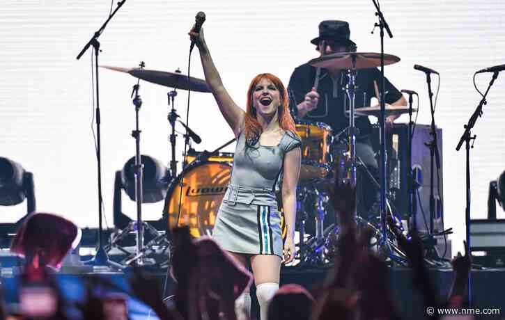 Paramore fan proposes using song titles during Birmingham headline show