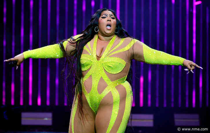 Lizzo brings drag performers on-stage to protest Tennessee drag ban