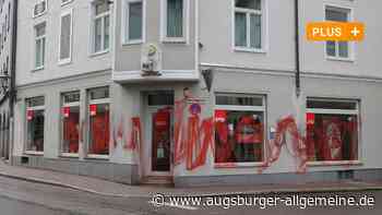 "Selten so geärgert": Vandalen beschmieren SPD-Bürgerbüro im Domviertel