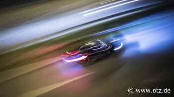 Mit über 100 km/h durch 30er-Zone: Autofahrer flüchtet vor Polizei in Jena