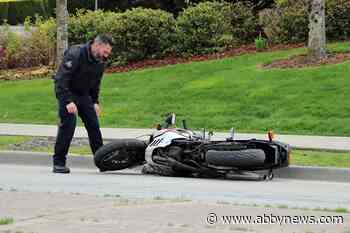 Motorcyclist dead following Burnaby crash involving semi-truck, bus sign