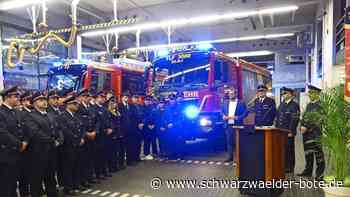 Feuerwehr Bad Wildbad: Übergabe gleich im Doppelpack