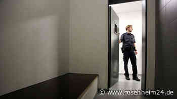 „Nazis, Arschlöcher und Drecksäcke“: Neubeurer (44) randaliert vor und bei Polizei