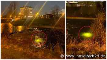 Rätselhaft und giftgrün: Was leuchtet denn da in der Mangfall?