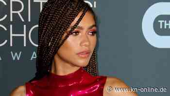 Zendaya tritt als Überraschungsgast mit Labrinth beim Coachella-Festival auf