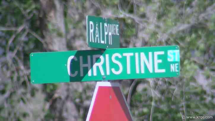 ABQ mom with warrant for child abuse arrested for battery