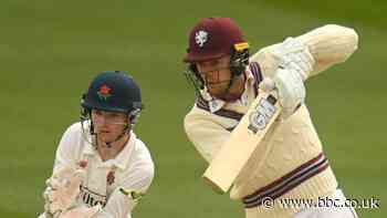 County Championship: Kasey Aldridge helps Somerset hold out for draw with Lancashire