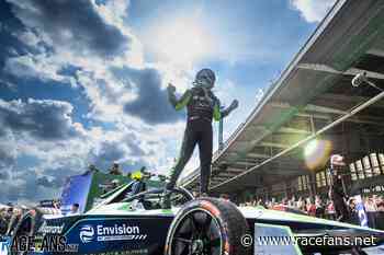Cassidy holds off Dennis to move into title contention with win in Berlin | Formula E