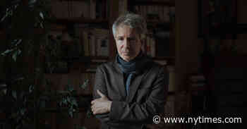 Coloring History’s Gray Areas, With Strong Moral Outrage