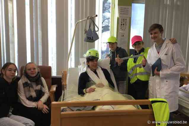 Leerlingen GO! atheneum Klein-Brabant nemen deel aan de XIU-wedstrijd rond zichtbaarheid in het verkeer en vallen in de prijzen: “Slechts vijf winnaars uit 67 inzendingen”