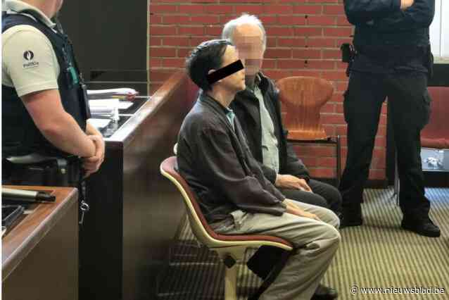 “Cheerleader” (45) ontfutselt naaktbeelden aan 28 Vlaamse jongens en wordt in auto betrapt met  tiener op schoot: “Ik was rijles aan het geven”