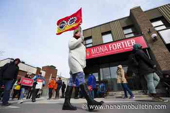 Public service union to picket at locations with more impact as strike enters Day 6