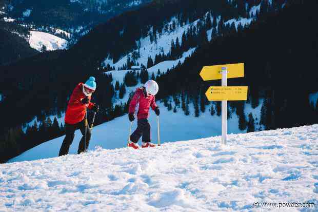 Ski Resort's Hilarious Sign Going Viral For Teasing Newbies