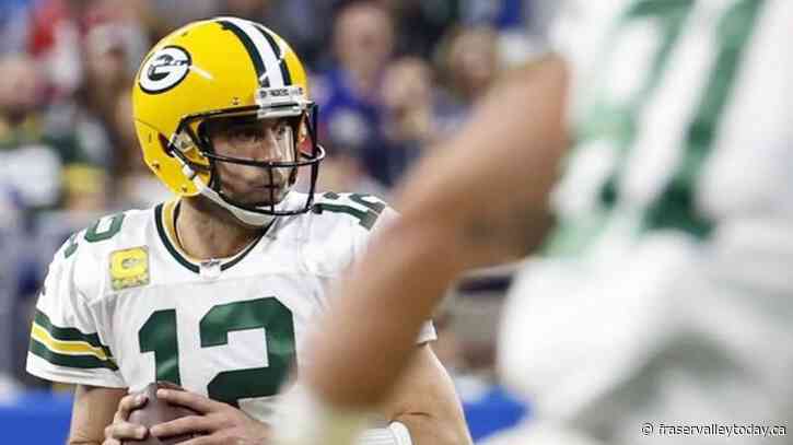 AP source: Jets agree on deal to acquire Aaron Rodgers
